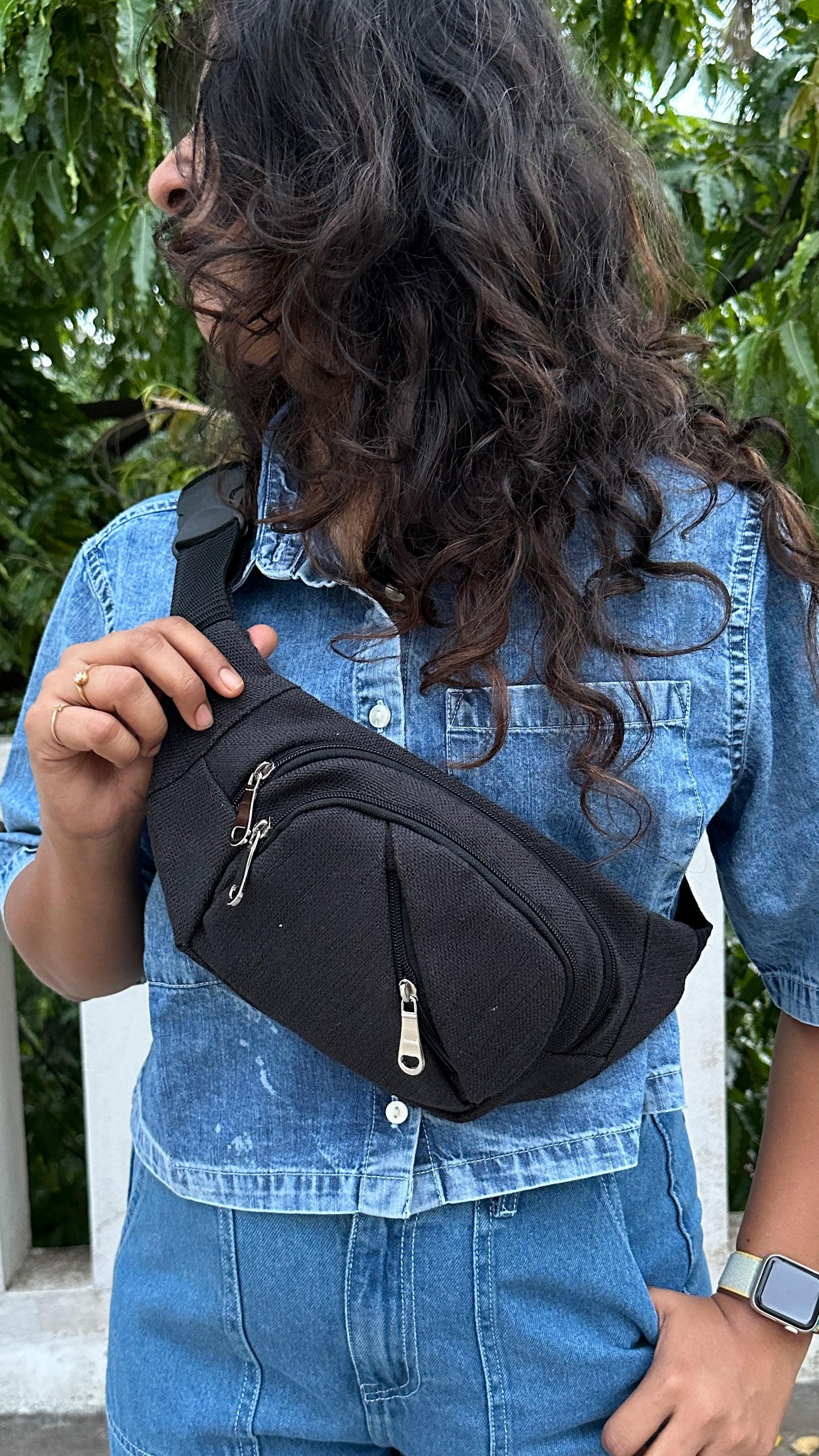 Neo Classical Necessaire