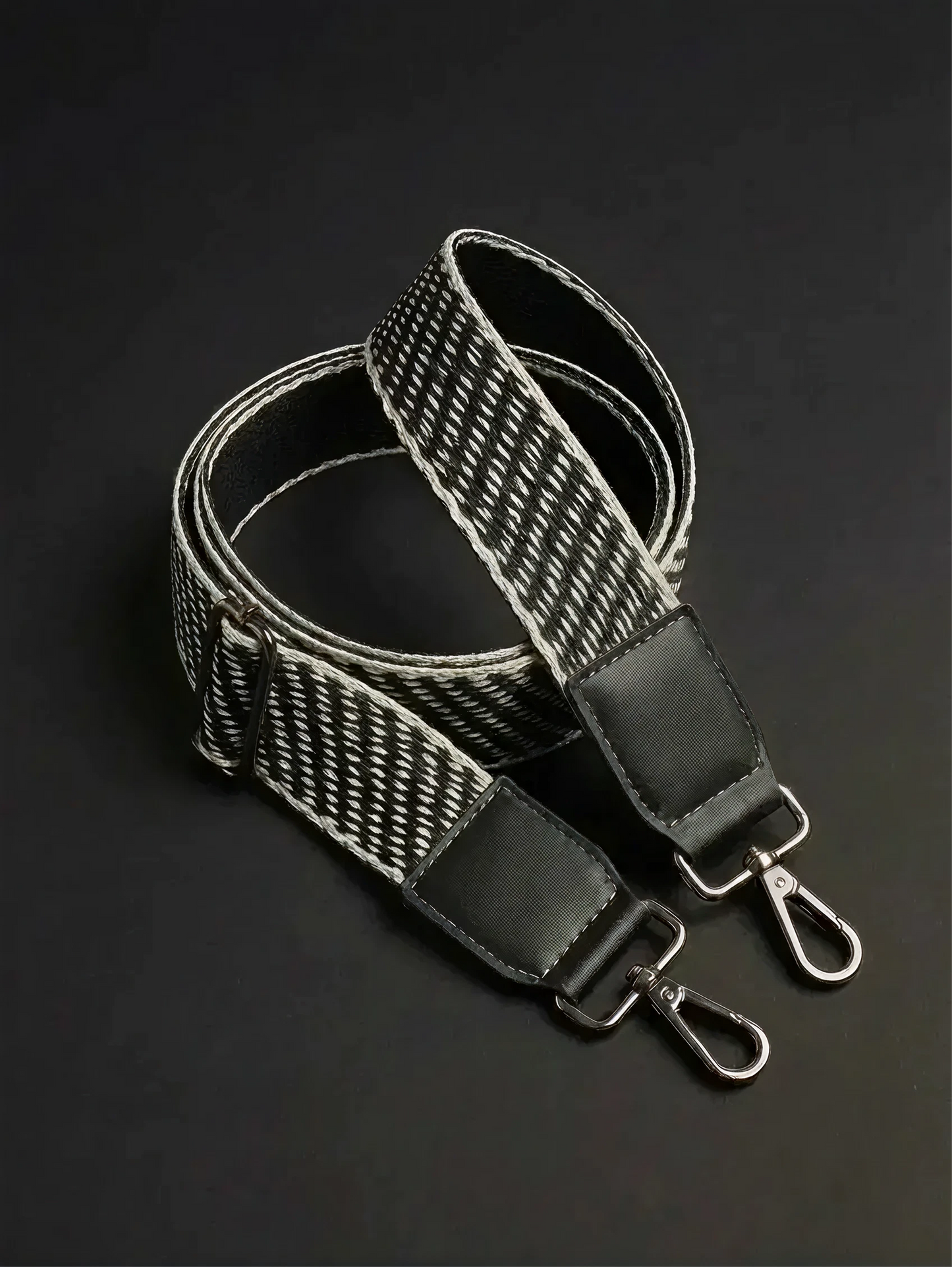 Smart Strap - Black & White Criss Cross