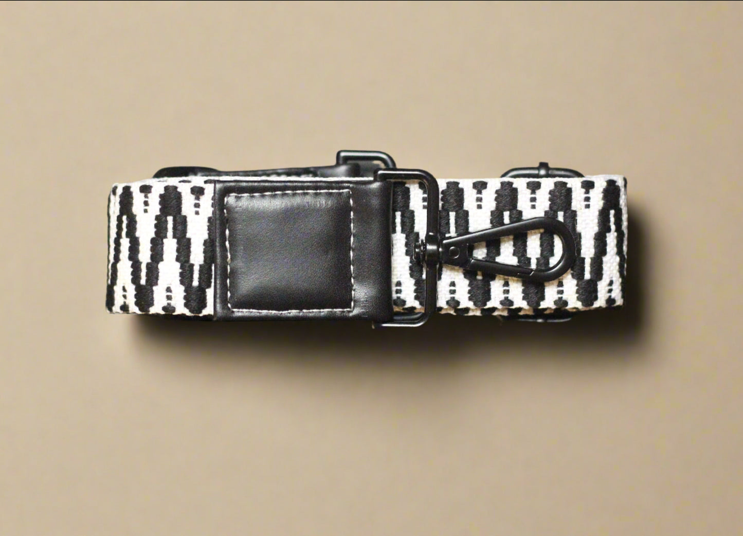 Smart Strap - White & Jet Black